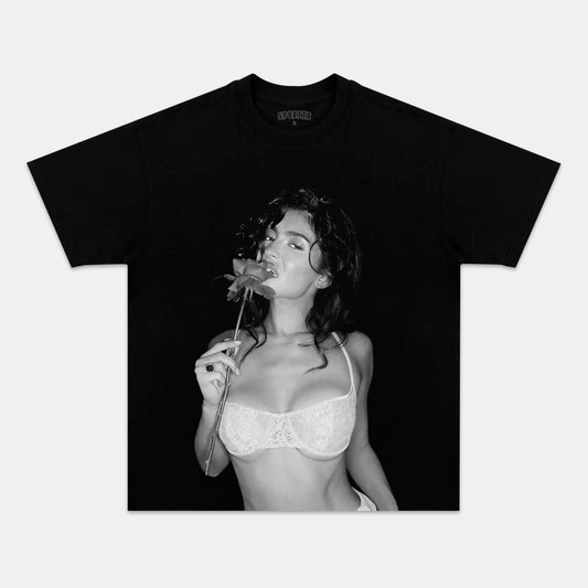 KYLIE JENNER 12.28 2.0 TEE